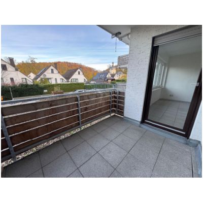 Eigentumswohnung mit 2-ZKB, Loggia und Tiefgaragenstellplatz in ruhiger Wohnlage von Bendorf- Sayn 